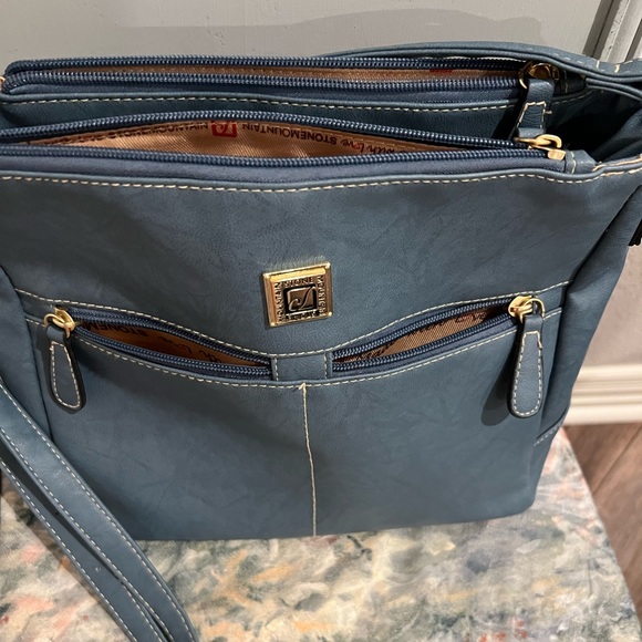 Stone Mountain Shoulder Handbag - Picture 3 of 12